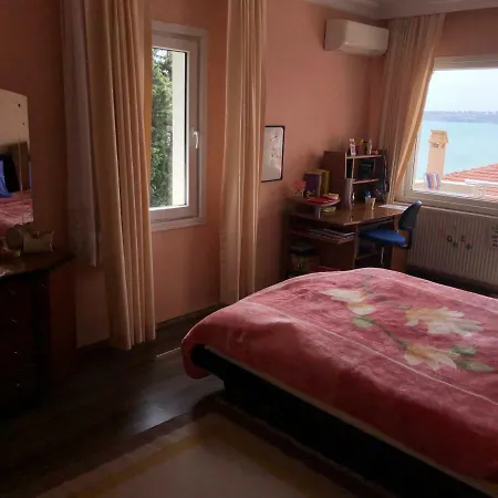 Deniz Manzarali 3 Katli Muhtesem Lejlighed